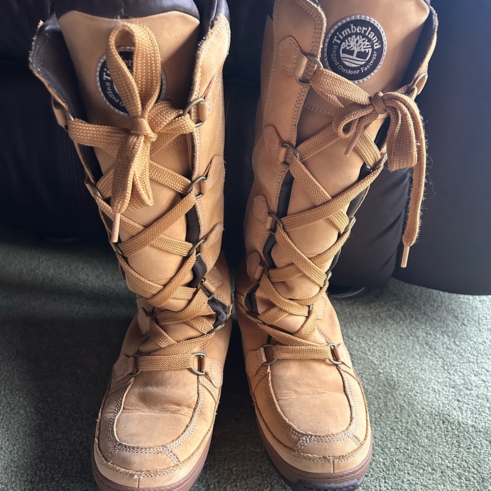 Timberland Women's Lace-Up Tan Winter Boots